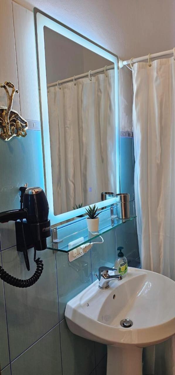 Apartments Athina Orikum Luaran gambar