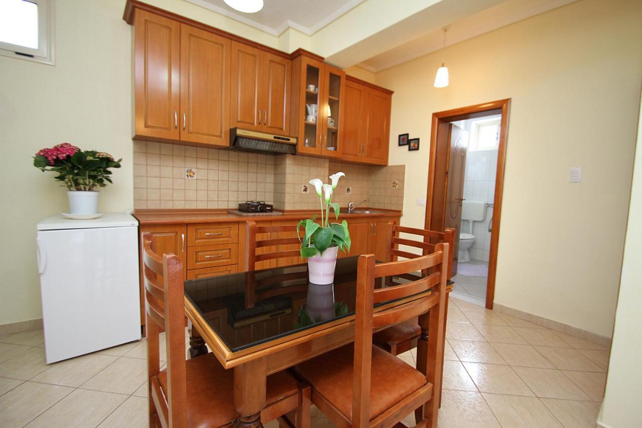 Apartments Athina Orikum Luaran gambar