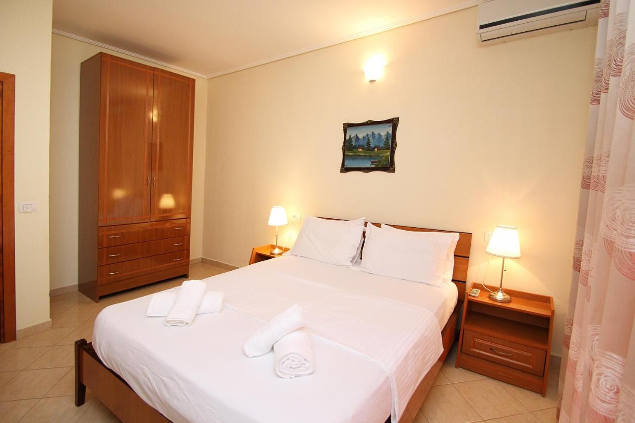 Apartments Athina Orikum Luaran gambar